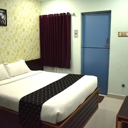 Apple Park Annexe Hotell Tiruchirappalli Exteriör bild